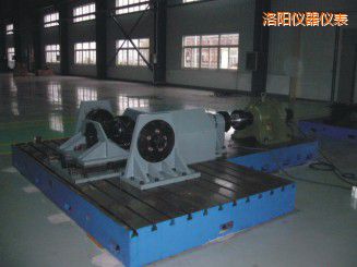 洛陽微機(jī)控制驅(qū)動橋總成扭轉(zhuǎn)試驗機(jī)
